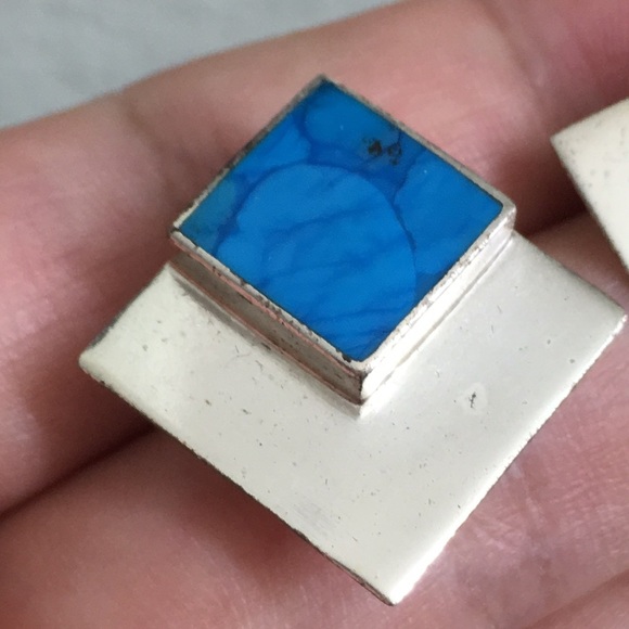 🖤Vtg Native American sterling and turquoise earrings - Picture 13 of 17